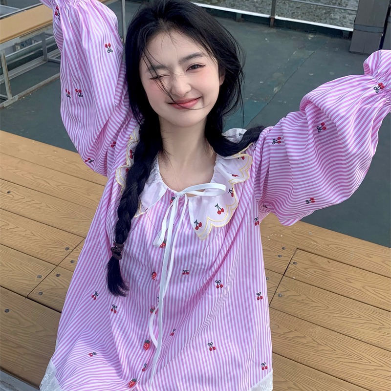 한국식 스윗 스타일 루즈핏 체리 자수 헤비워크 스트라이 - Embroidery Cardigan 리뷰 및 가격